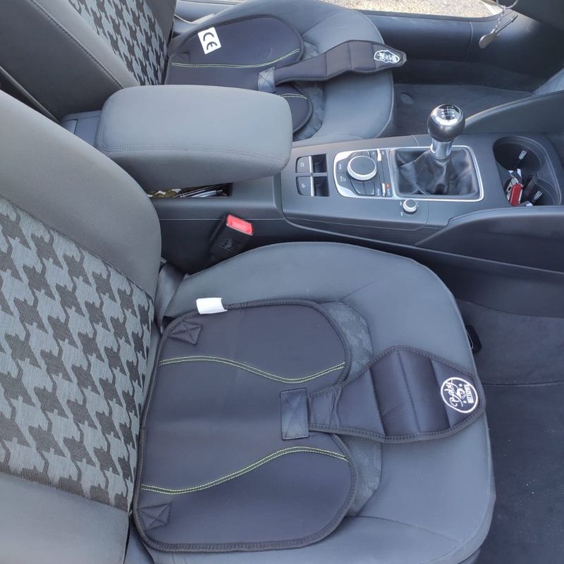 Paso 1: colocar la almohadilla sobre el asiento del coche